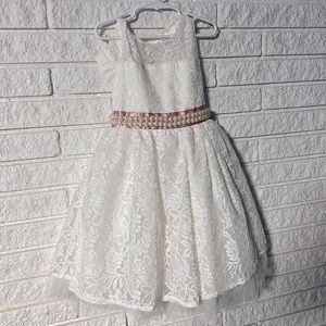 4t white dress. Worn once